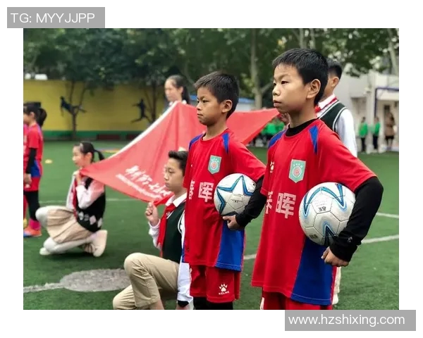 球星亲授足球技巧与战术解读助力青少年成长与足球梦想